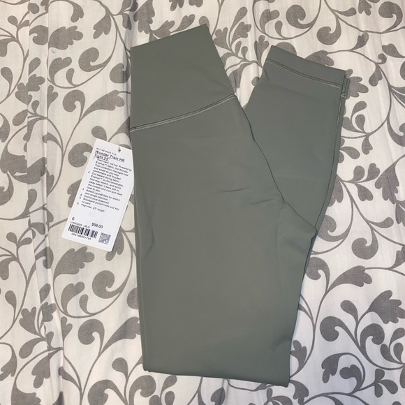 BRAND NEW Lululemon Wunder Train High-Rise Tight 25" - Picture 5 of 5